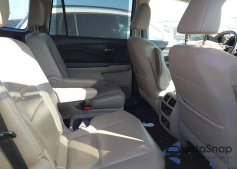 2019 Honda Pilot Touring from USA, damaged, VIN 5FNYF5H62KB000285